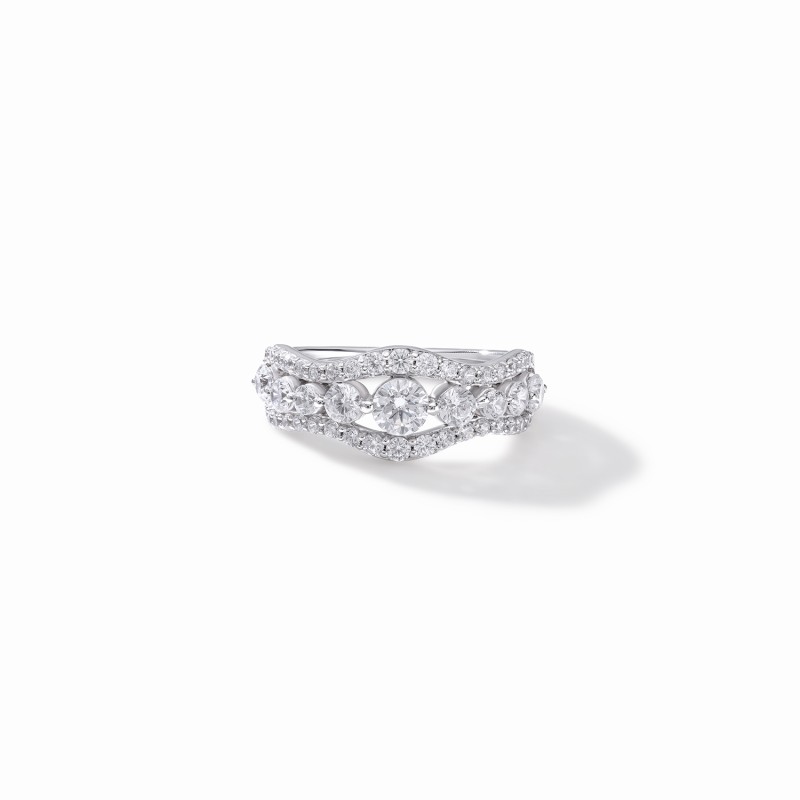 Extravagant Sparkle Ring