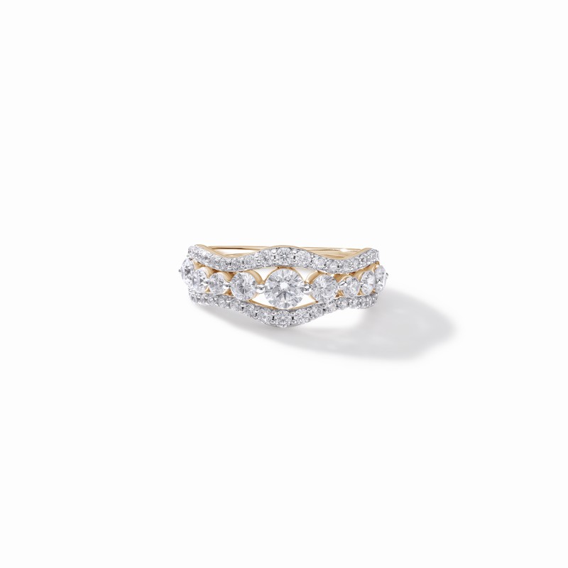 Extravagant Sparkle Ring