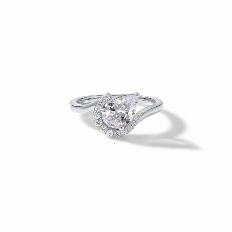  Signature Akimbo Pear Ring 