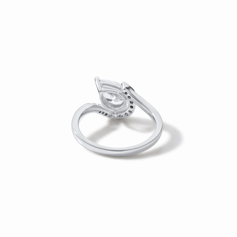  Signature Akimbo Pear Ring 