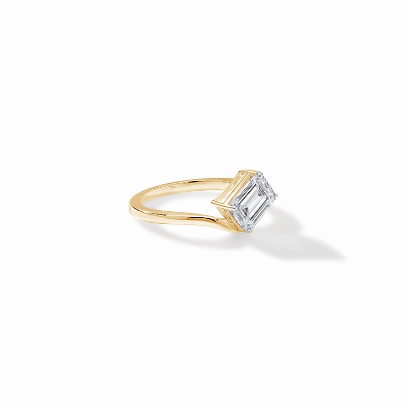  Statement Lazy Emerald Ring 