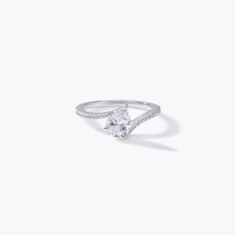  Akimbo Pear Ring 