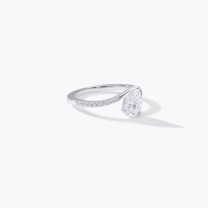  Akimbo Pear Ring 