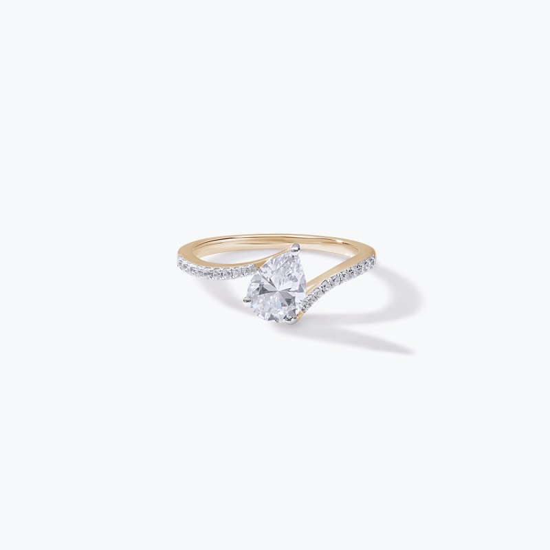  Akimbo Pear Ring 